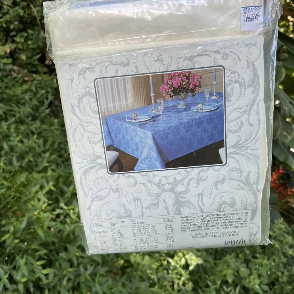 Vintage Rose Bouquet Tablecloth Damask 52”x 70” Oblong NWT Bardwil Linens